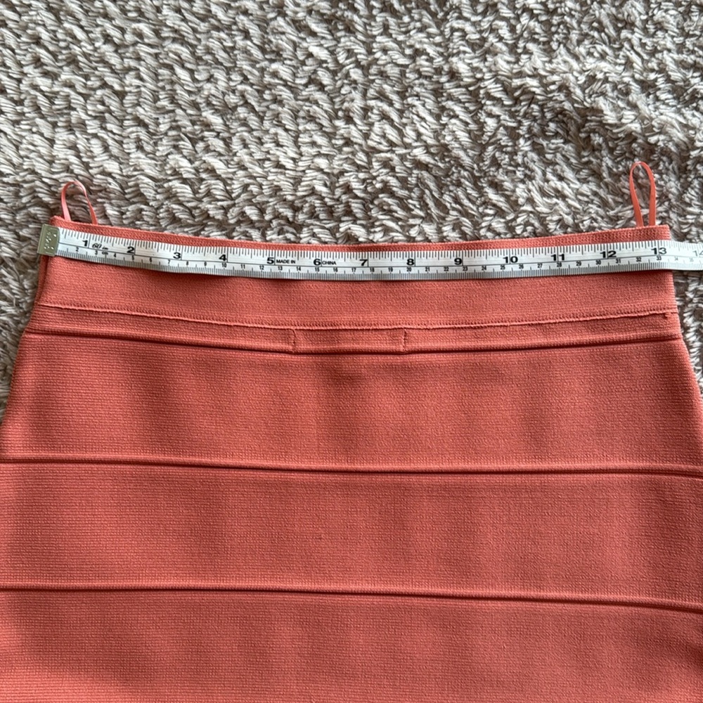 Elegant Coral Pencil Skirt - Picture 5 of 7